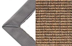 Sisal Cognac 008 tæppe med kantbånd i grey farve